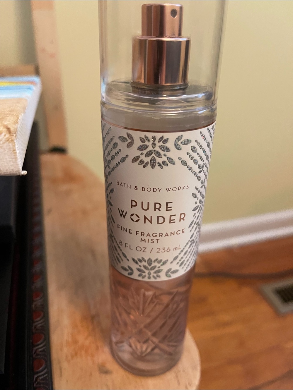 Bath & Body Works Pure Wonder Mist - Rose Gold & White